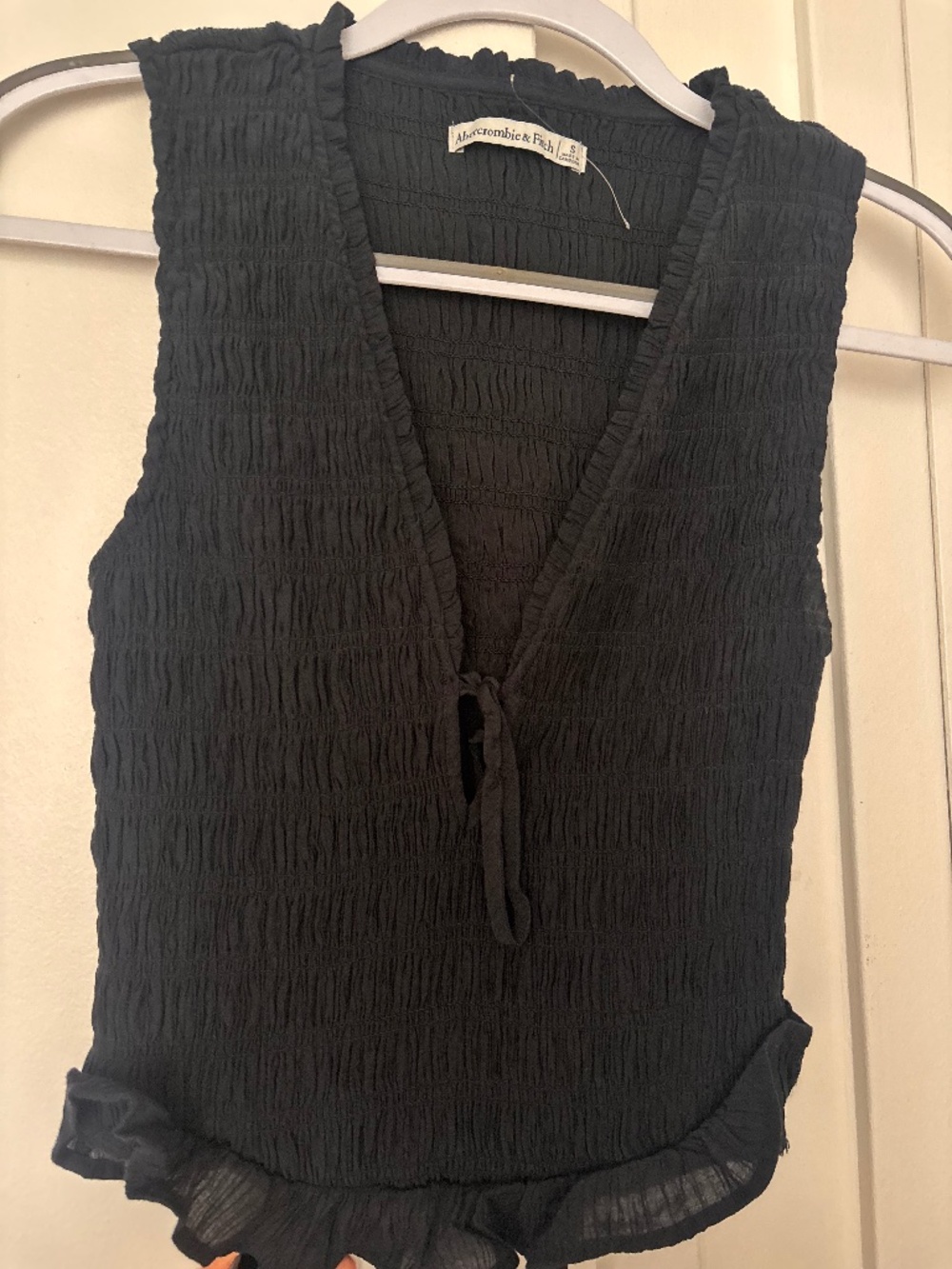 Abercrombie & Fitch Black Smocked Sleeveless Tee Size S